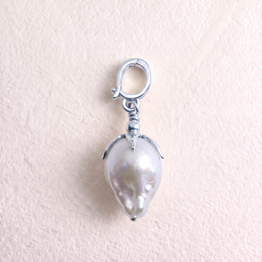 BAROQUE - fresh water pearl clip on pendant