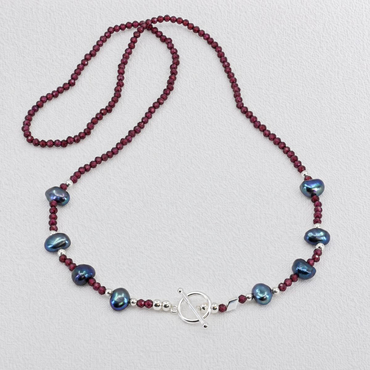 BORDEAUX - Autumn Almanac - garnet Multi Way