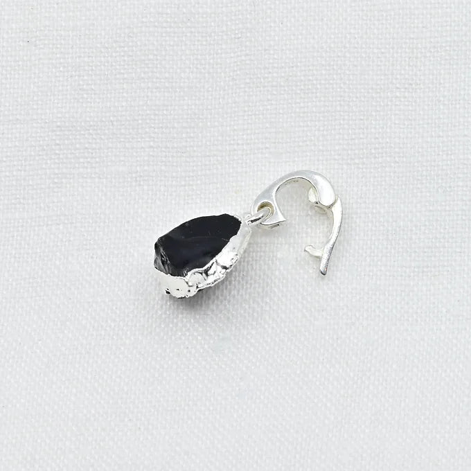 BLACK SPINEL- CLIP ON