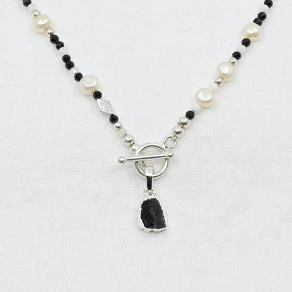 BLACK SPINEL- CLIP ON