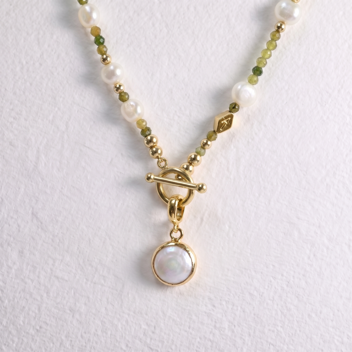CIRCULAR PEARL clip on pendant