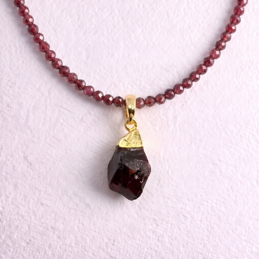 GARNET & GOLD clip on pendant