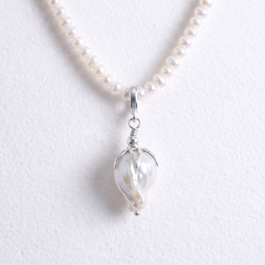 BAROQUE - fresh water pearl clip on pendant