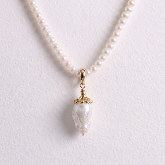 FIREBALL - fresh water pearl clip on pendant