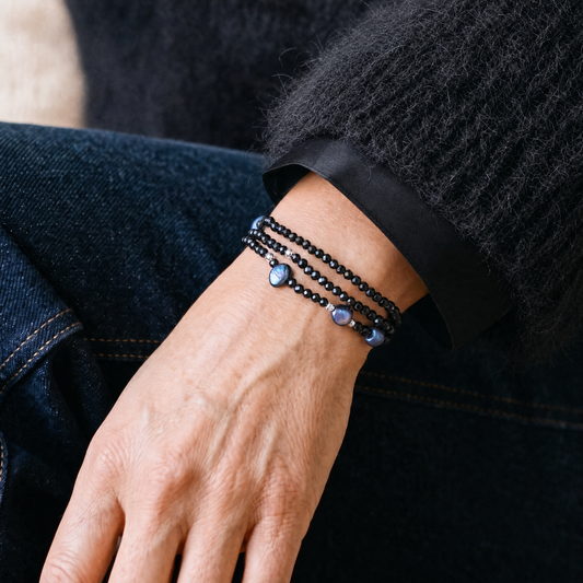 NOIR - Autumn Almanac - black spinel Multi Way